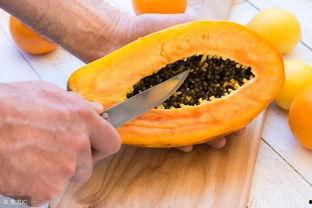 吃瓜促进排便吗,揭秘瓜果促进排便的神奇效果